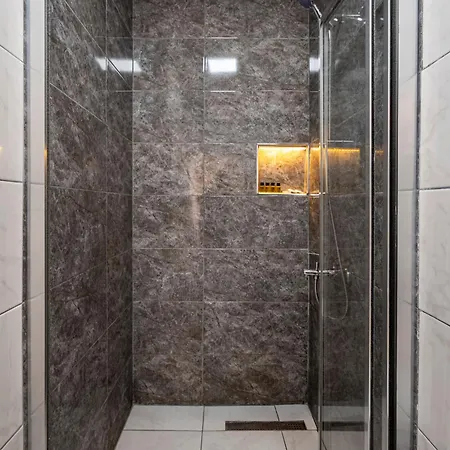 Emir Hotel 3*