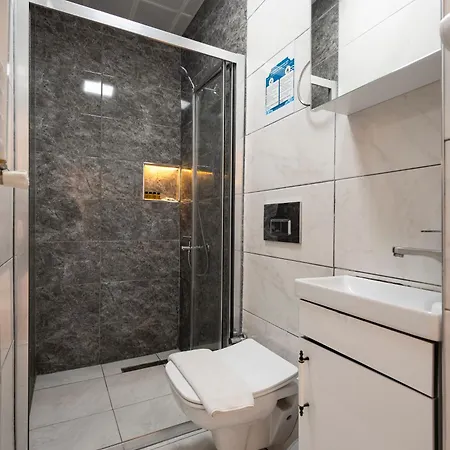 Hotel Emir 3*
